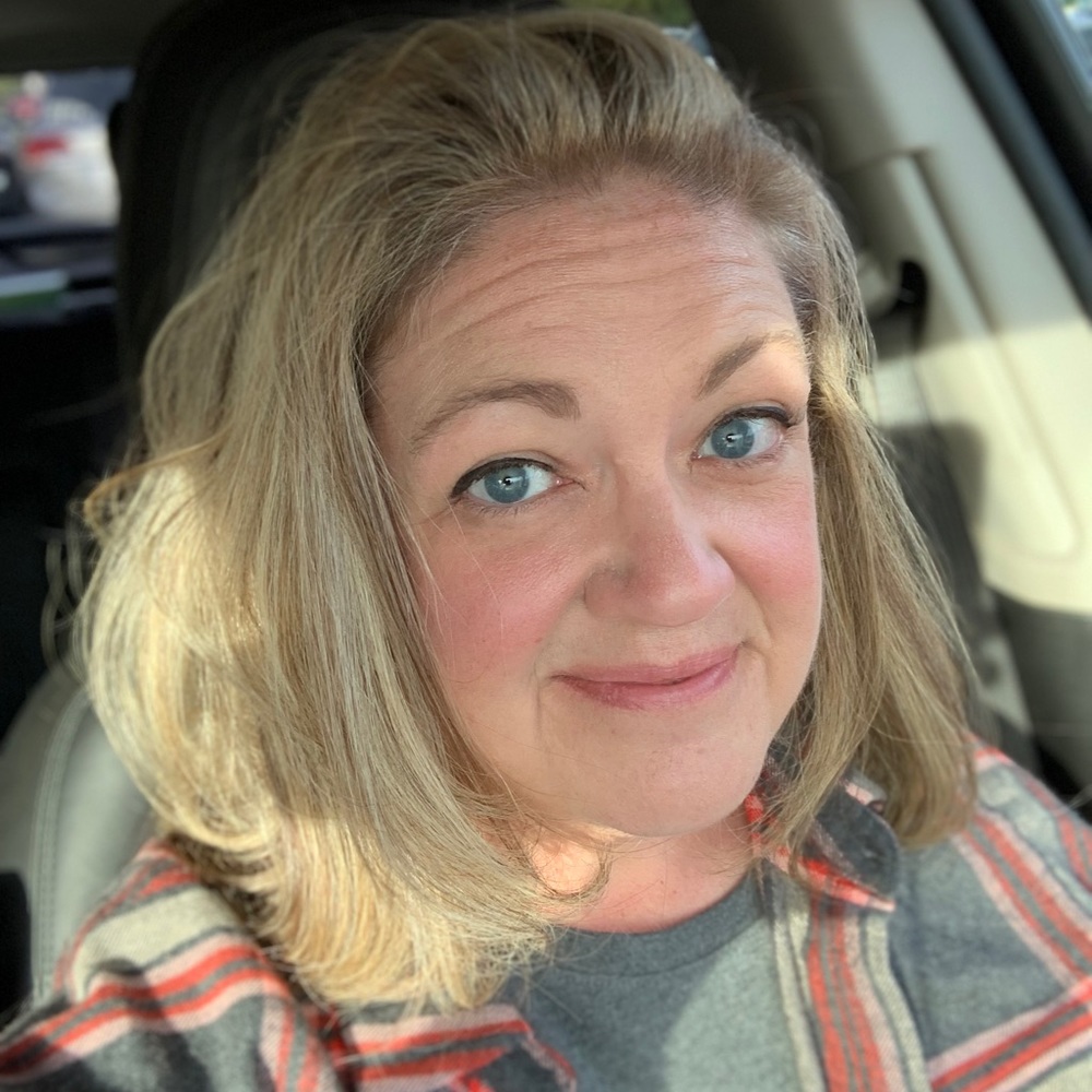 Meet your Posher, Angela